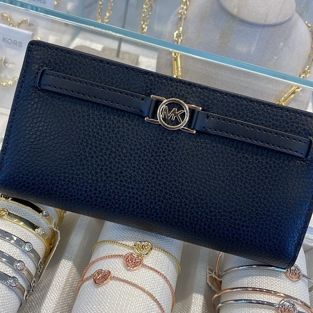 Michael Kors Reed Large Bifold Pebbled Leather Snap Wallet Card Case 
Black 
NWT - Picture 4 of 16